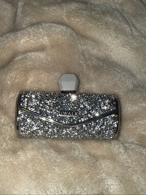 NWT Silver Crushed Diamond Rhinestone Portable Fast Charging USB-C Charger